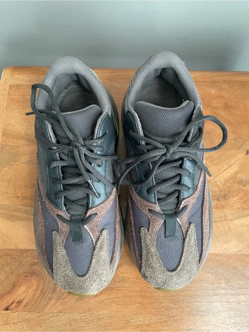 Adidas Yeezy Boost 700 Mauve Sneakers Men’s Size 8.5 Brown Gray Chunky Running S